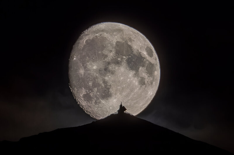 Favorite Motif for Moon
