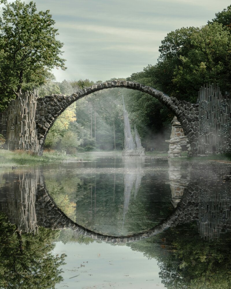 Rakotzbrücke in Gablenz on a foggy day in October