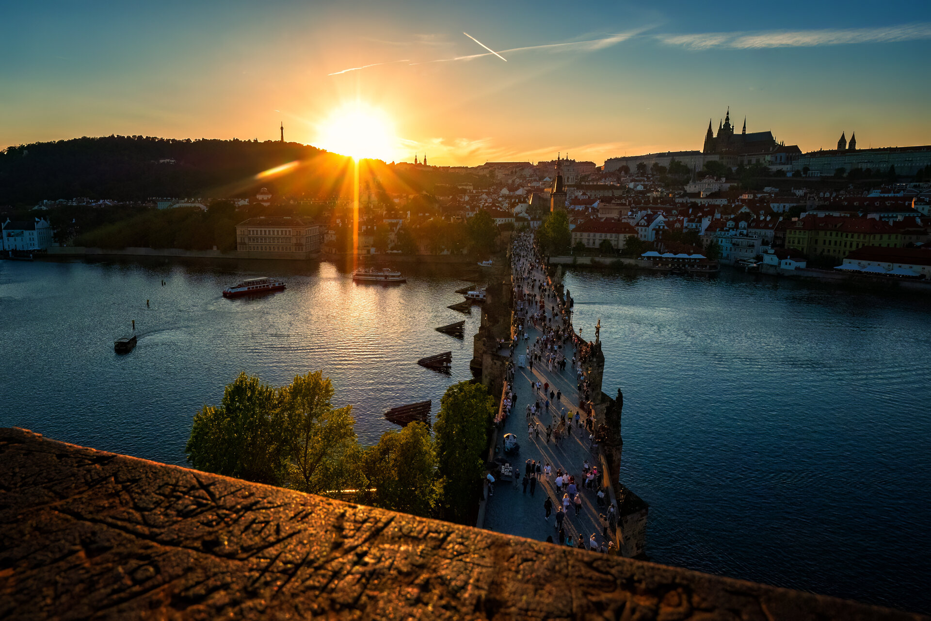 Fotospot Westturm Karlsbrücke: Karlsbrücke im Zwielicht