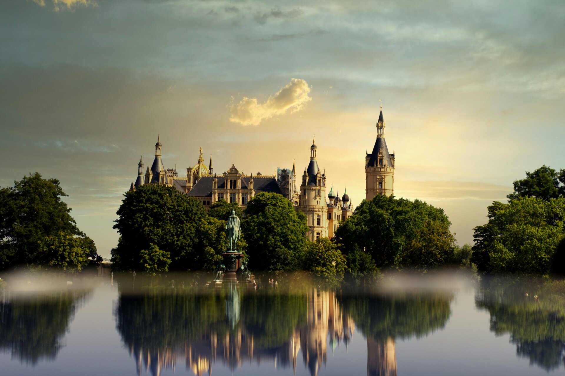 Fotospot Schweriner Schloss: Schweriner Schloss
Schweriner castle