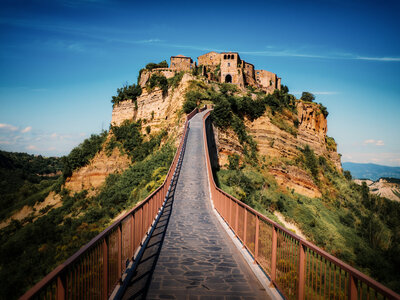 Il Ponte di Civita: Das Felsendorf