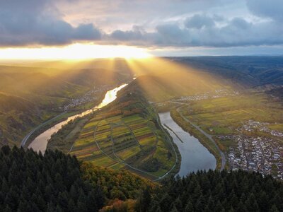 Moselschleife Bremm: green trees near river during daytime